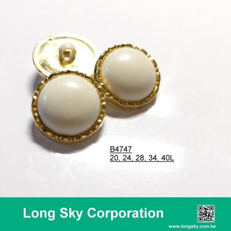 (#B4747/20L,24L,28L,34L,40L) 2-piece combined white center with gold rim classical suit button